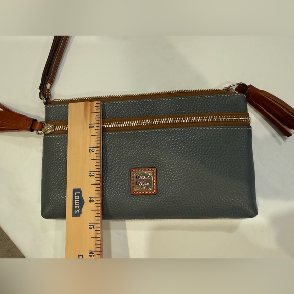 NWOT Dooney & Bourke Leather Wristlet Clutch Pebbled Gray Blue Never Used - Picture 6 of 11